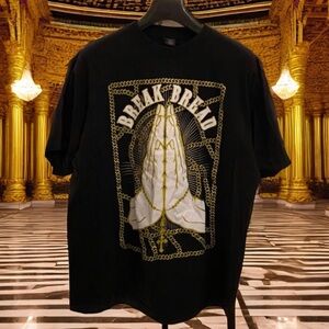 Vintage Y2K Prayer Hands Break Bread Gold Black Streetwear Graphic Tee